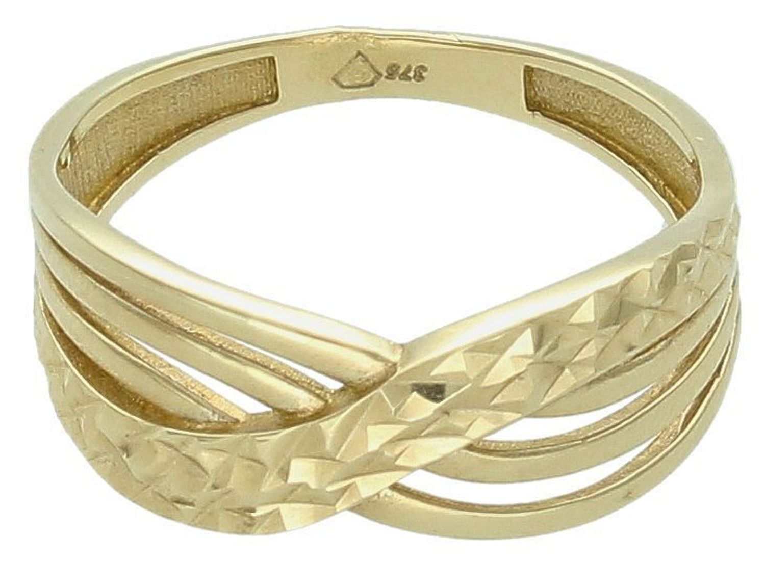 Złoty pierścionek z grawerowanym elementem próba 375, PI 2397 375. Złoty pierścionek z grawerowanym elementem to wyjątkowy i elegancki wybór, który łączy w sobie subtelną klasykę z nowoczesny1.jpg